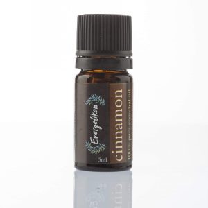 Cinamono eterinis aliejus