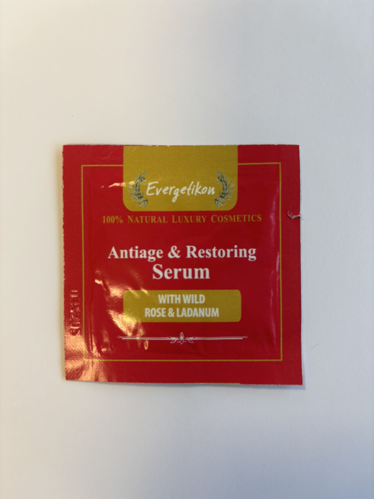 Serumas brandžiai odai su rože, mėginukas 2ml